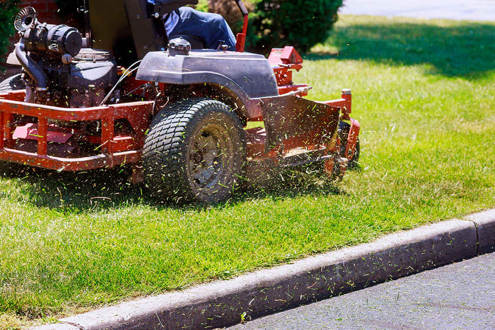 Commercial Contract Gardener Shropshire & Shrewsbury